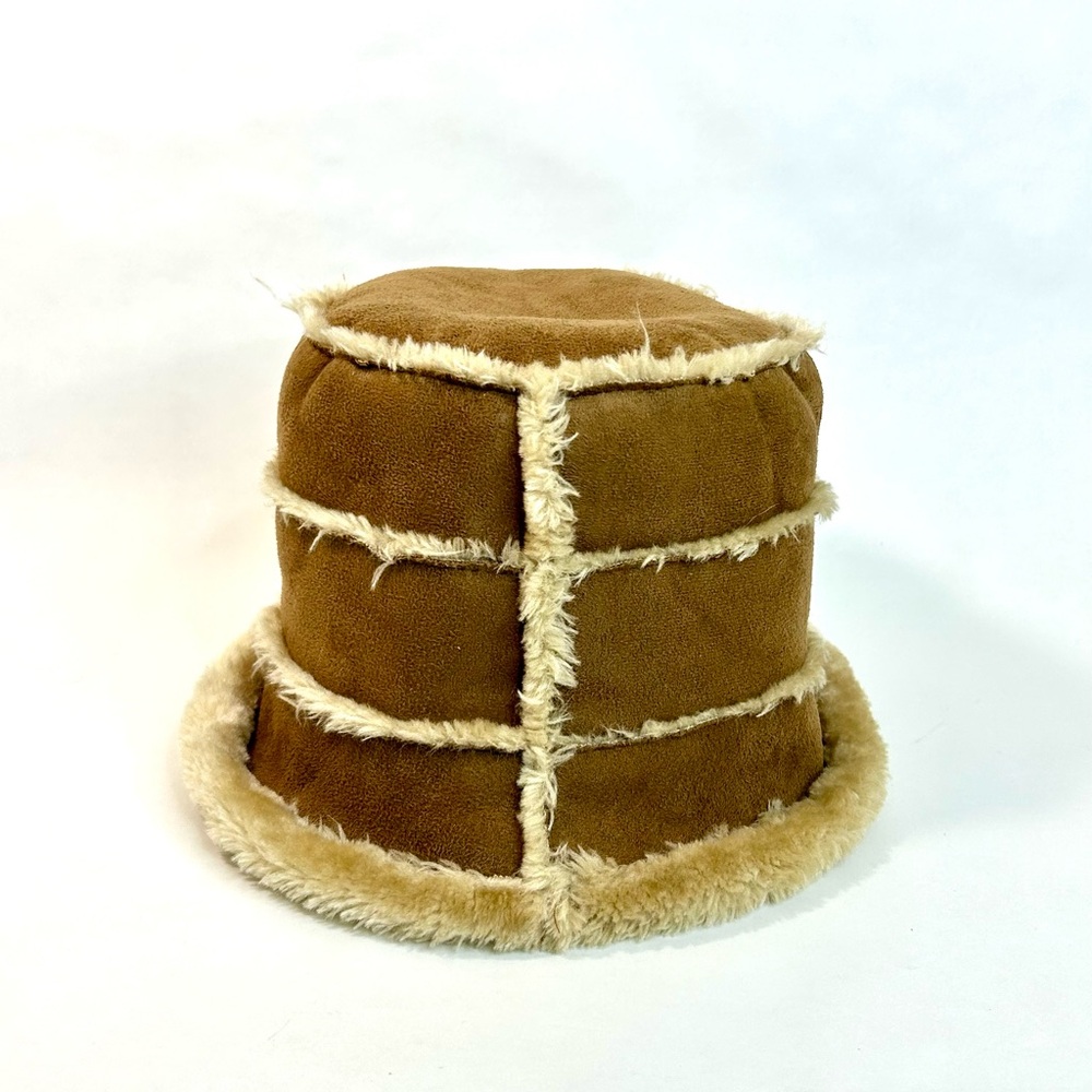 Pia Rossini Y2K Faux Shearling Bucket Hat Brown with Cream Fur